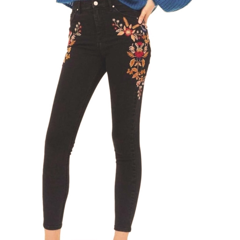 TopShop ~ “MOTO Jaime” Black, Floral Embroidered, Cropped Ankle Jeans